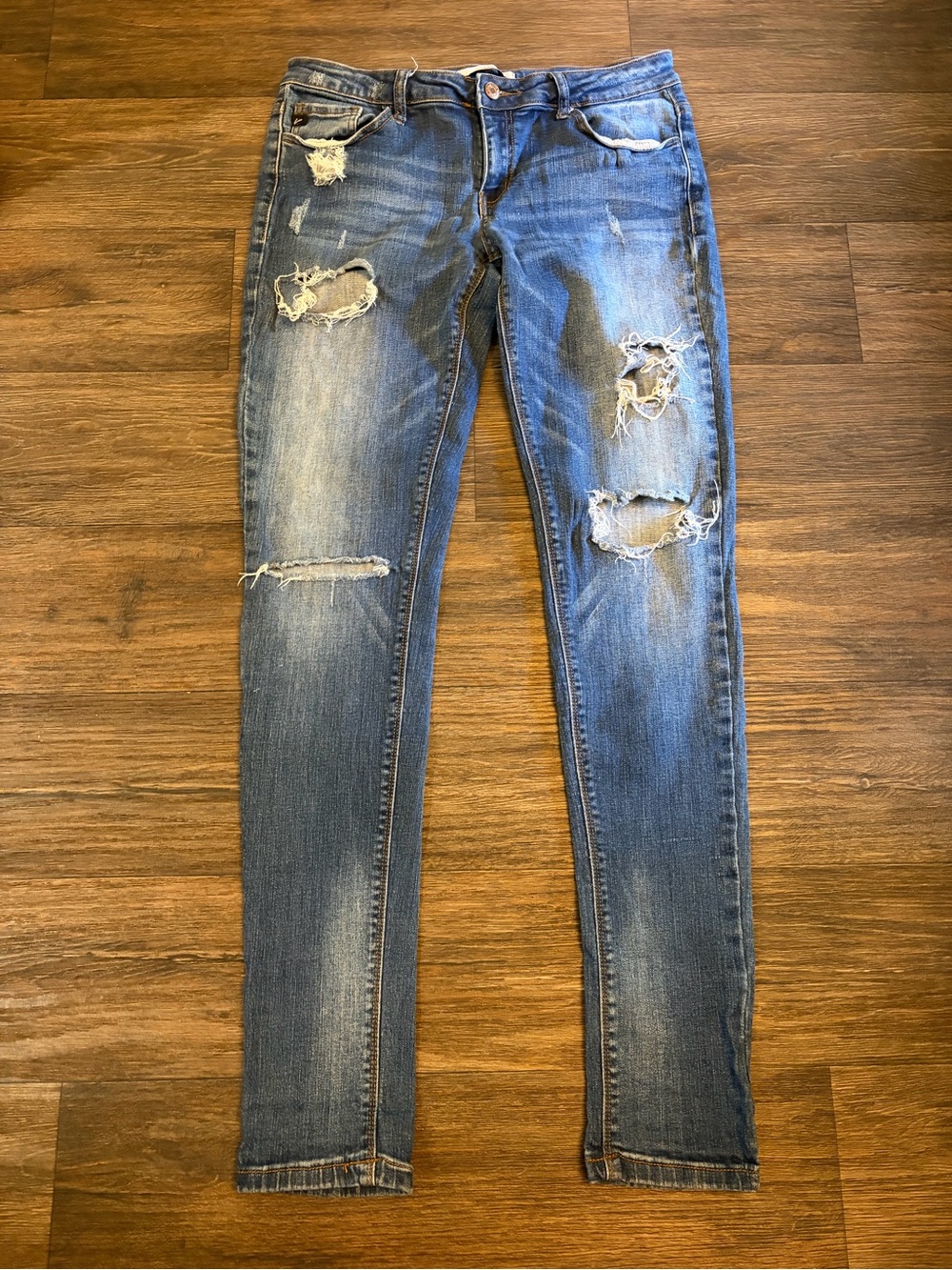 KanCan Women’s Medium Wash Distressed Mid-Rise Skinny Jeans Size 29
